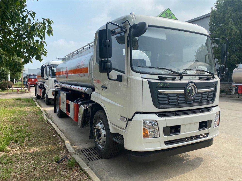 12.7方東風天錦單橋 油罐車