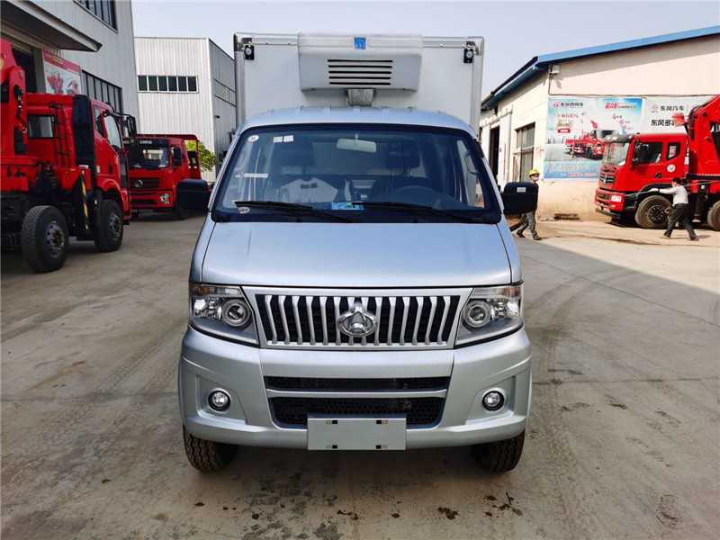 長(zhǎng)安神琪3.3米冷藏車