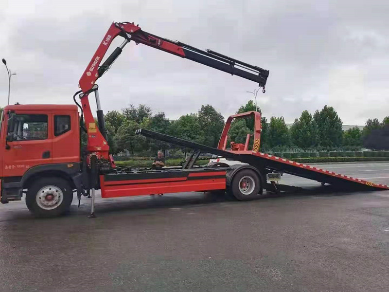 東風(fēng)多利卡D9宏昌天馬8噸折臂清障帶吊