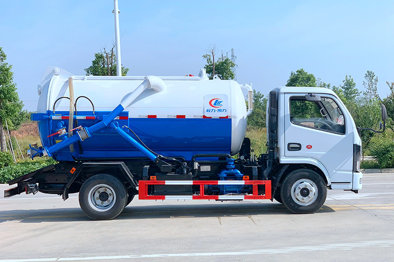 小多利卡 5方 吸污車(chē)