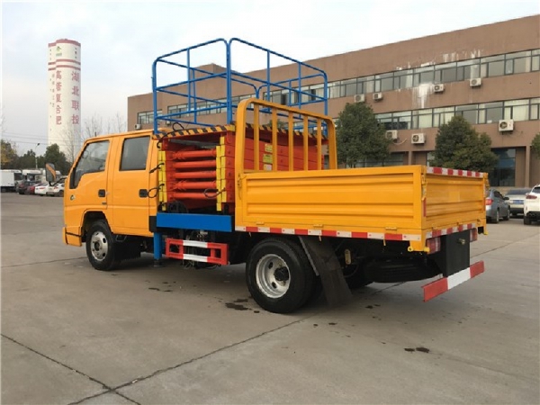 江鈴10米剪叉式升降平臺高空作業(yè)車