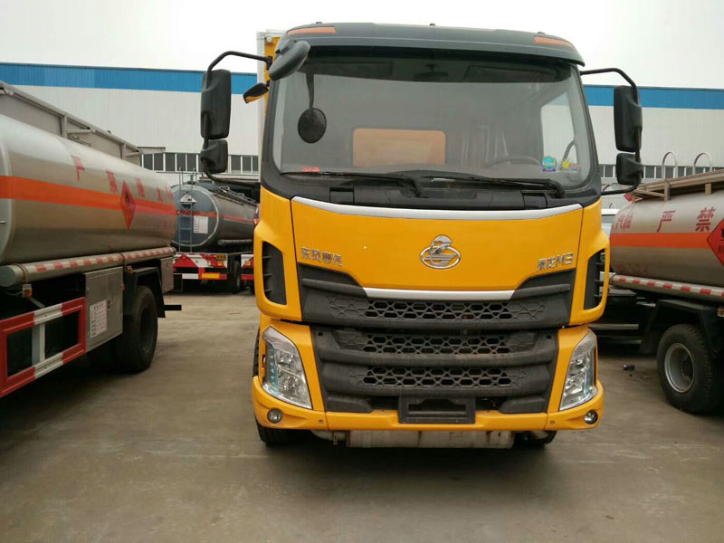 柳汽6米6 9.9噸爆破器材車