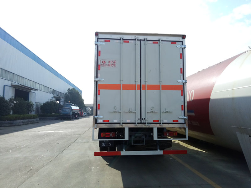 天錦6.6米(9.9噸)液體廂式車